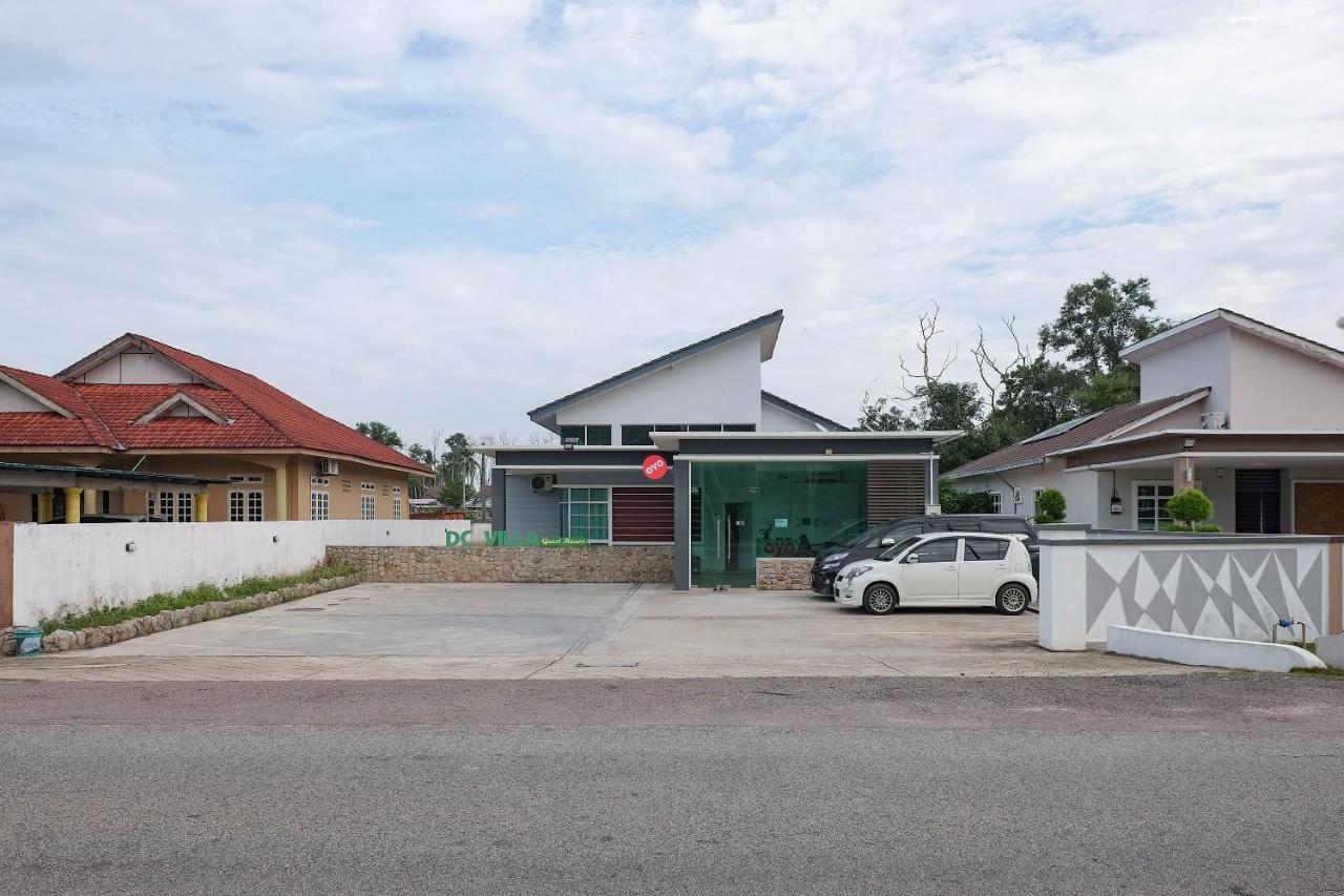 Oyo 90005 Dc Villa Guest House Kuala Rompin Exterior foto